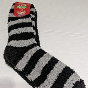 Holiday Traditions Mens' Fuzzy Lounging Crew Sock Set